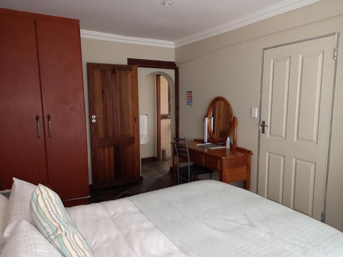 Troas Boutique Hotel Vanderbijlpark Bagian luar foto