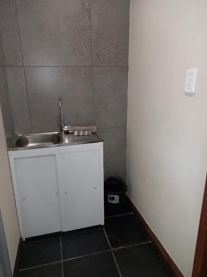 Troas Boutique Hotel Vanderbijlpark Bagian luar foto