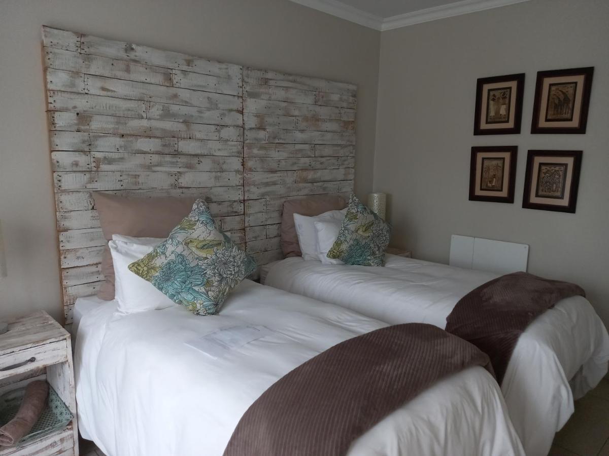 Troas Boutique Hotel Vanderbijlpark Bagian luar foto